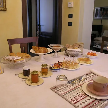 坎迪内塔度假酒店 Mombello Monferrato