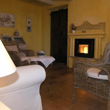 Bed & Breakfast La Cantinetta 3*